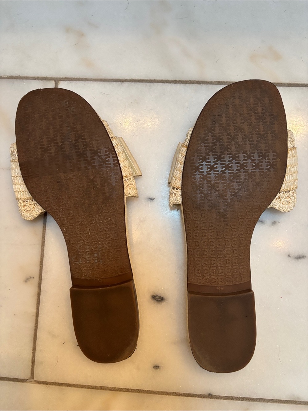 Sam Edelman Beige Raffia Buckle Slide - Picture 2 of 4